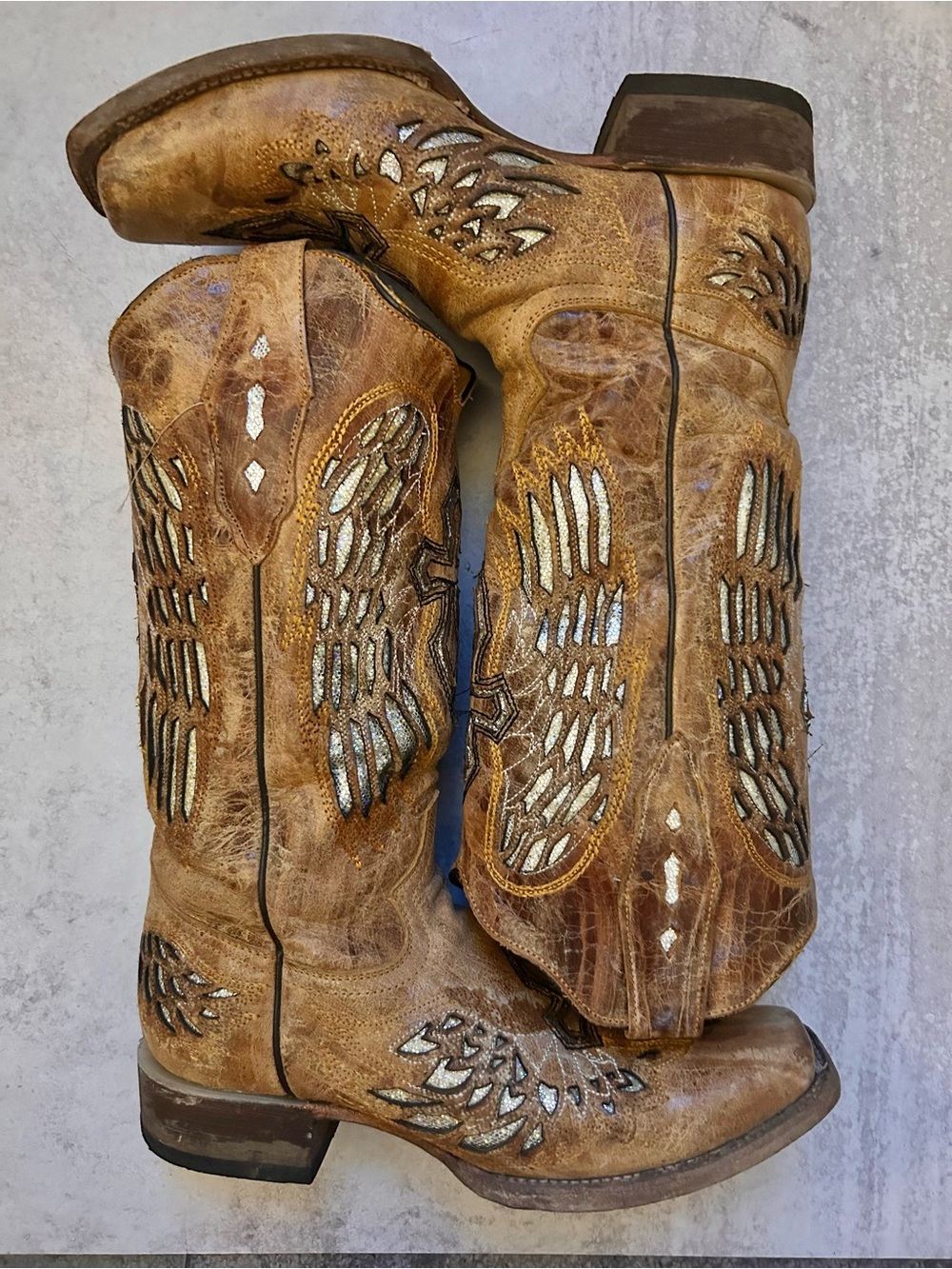 Women's Distressed Brown Western Embroidered Cowboy Boots - Picture 2 of 9